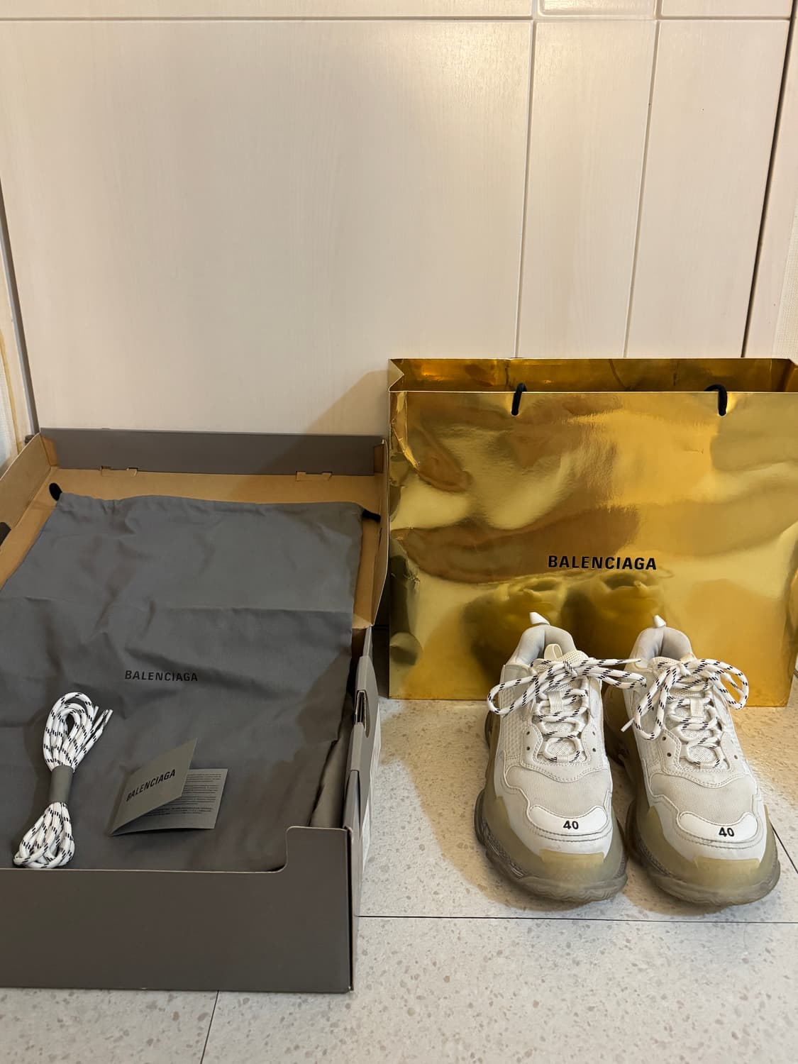 발렌시아가 트리플s 상품이미지1