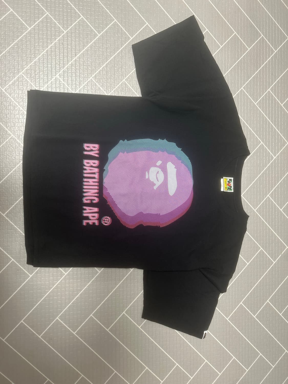 베이프 홀로그램 반팔 블랙  상품이미지2