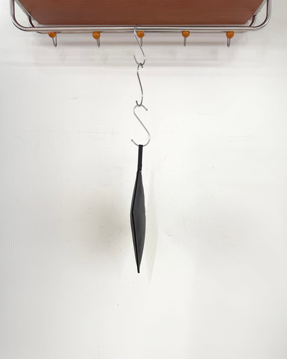 비비안 웨스트우드 블랙 orb로고 클러치백 상품이미지5