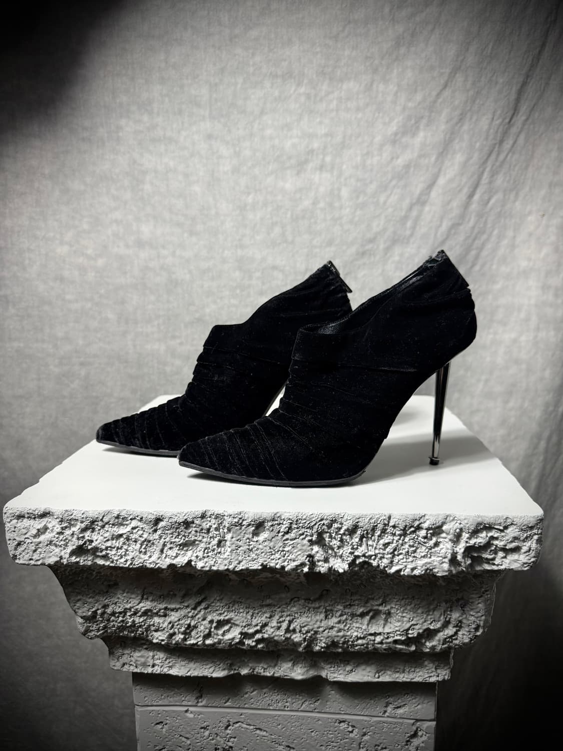 TOM FORD AW11 Ruched Velvet Ankle Boots  상품이미지2