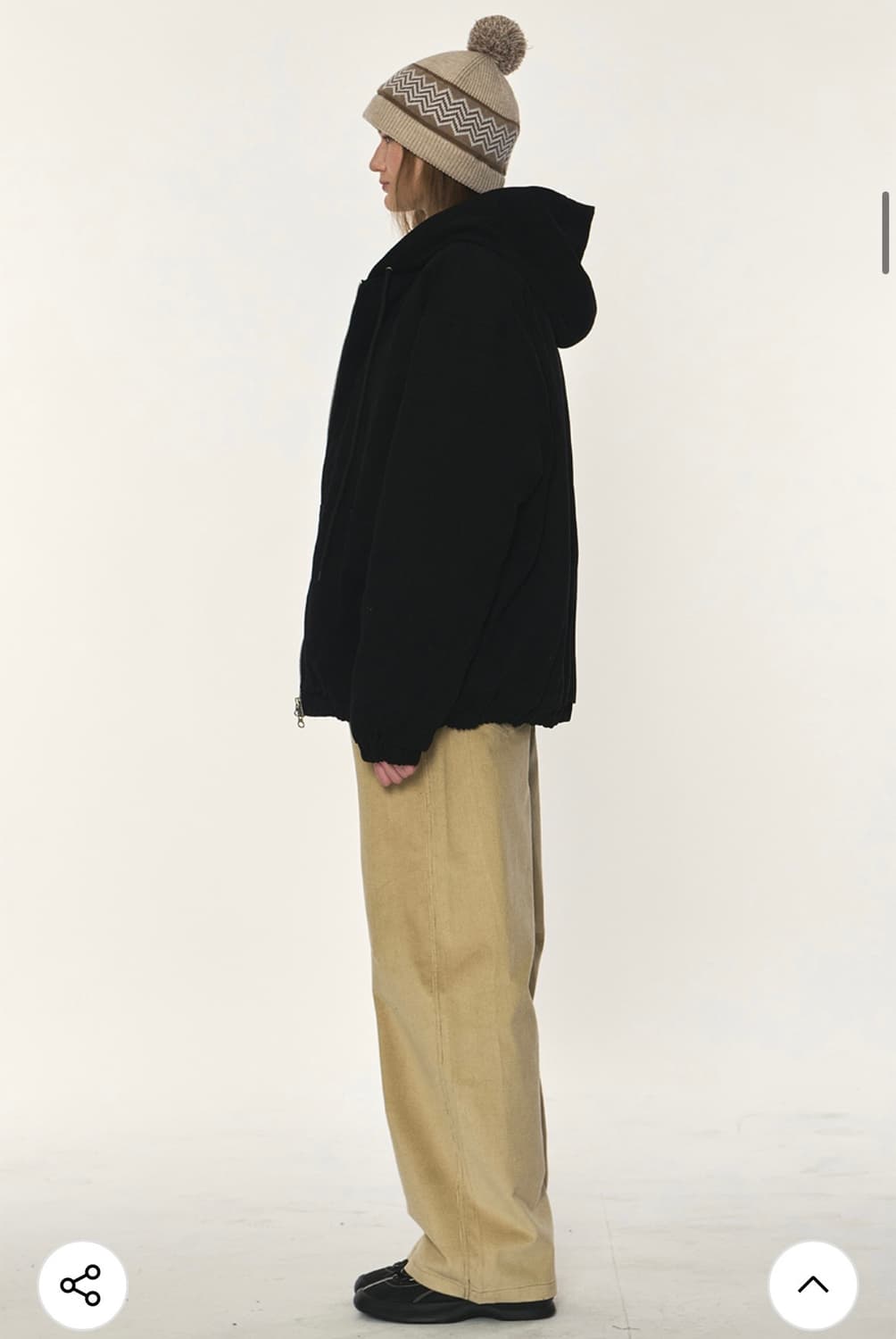 썸플레이스 패디드 후드 스트링 로고포인트 에어리 헤비 점퍼 [블랙] 상품이미지4