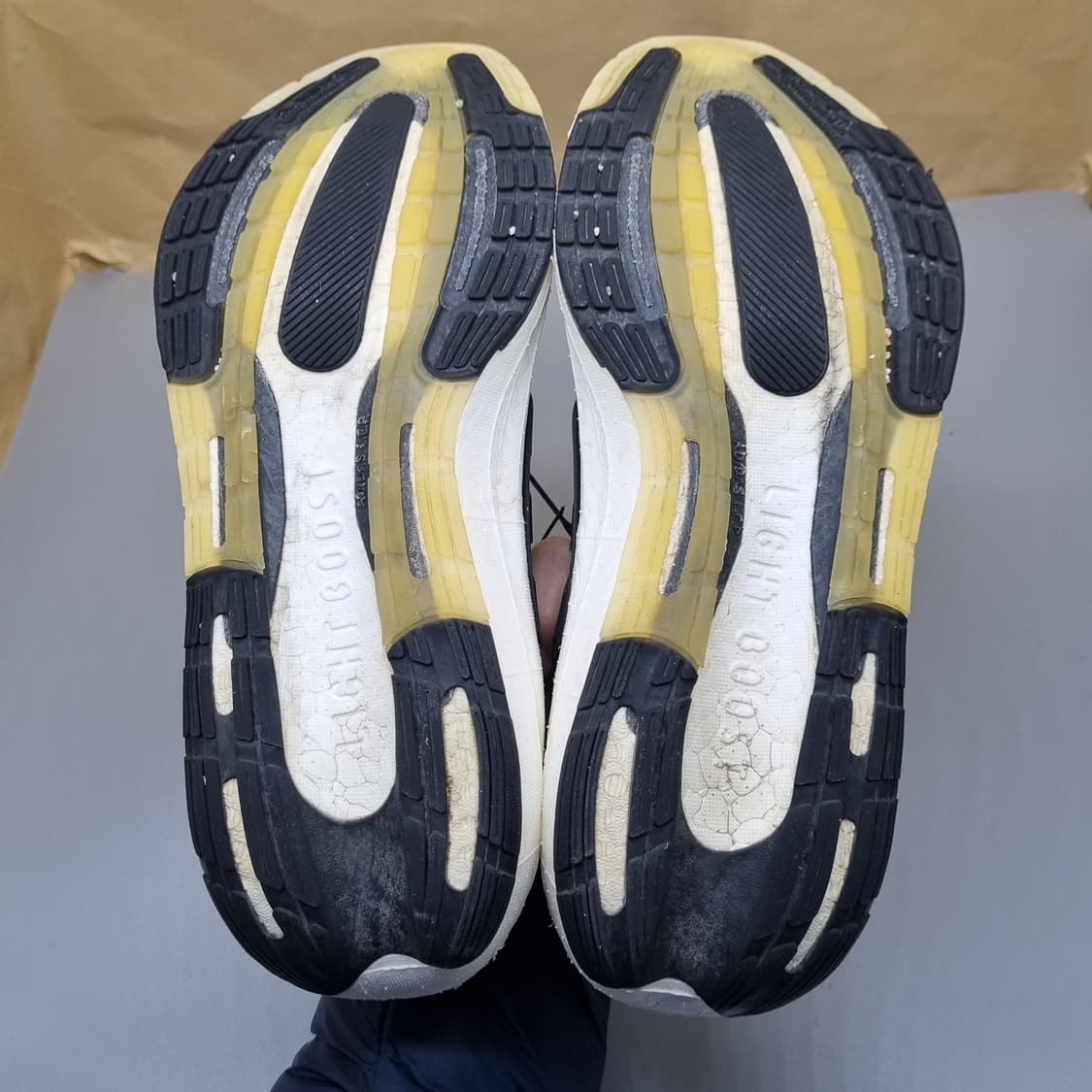 아디다스 울트라부스트21 남성운동화275  상품이미지3