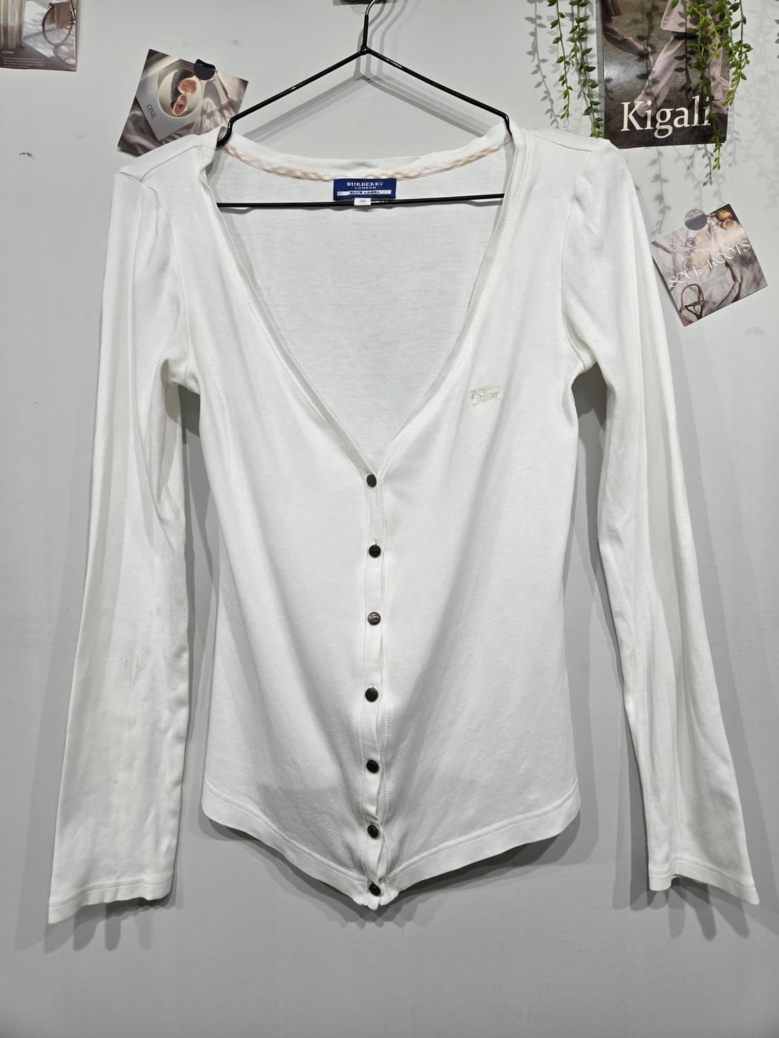 버버리 화이트 가디건 긴팔티 상품이미지3