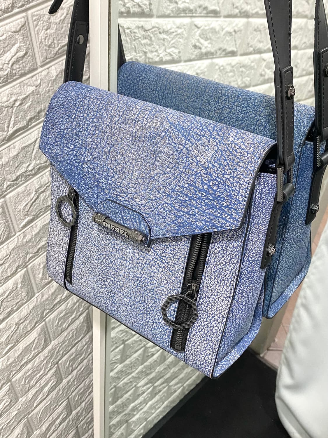 Diesel Cross bag 디젤 스퀘어 크로스백 후루츠패밀리