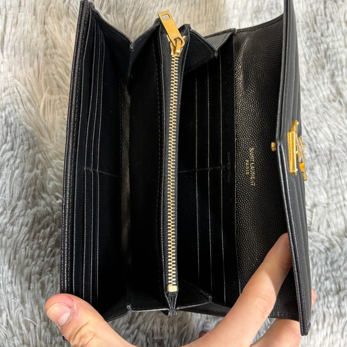 입생로랑 마틀라세 장지갑 금장 캐비어 상품이미지5