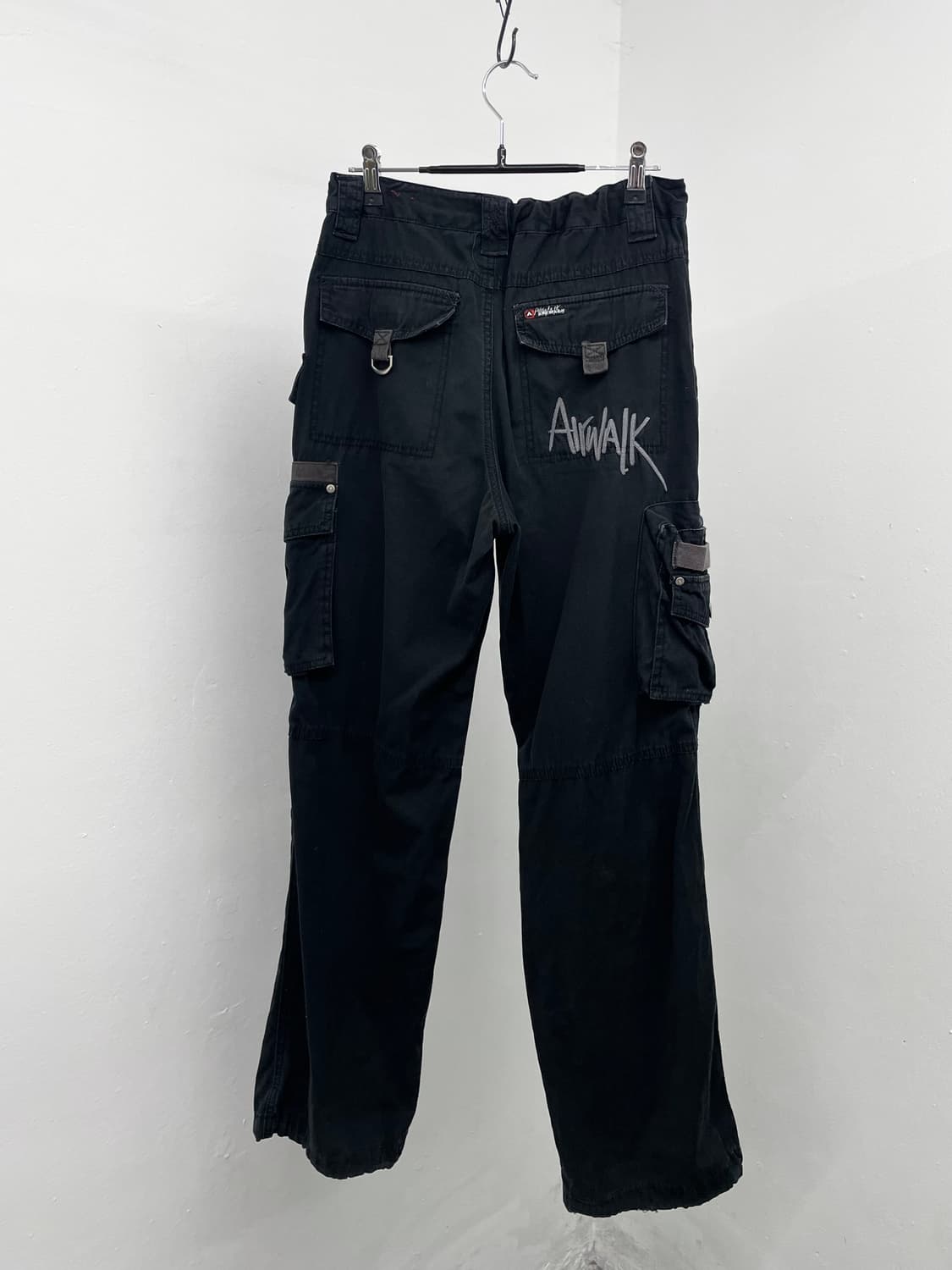 블랙 워크 자수 포켓 카고팬츠 상품이미지9