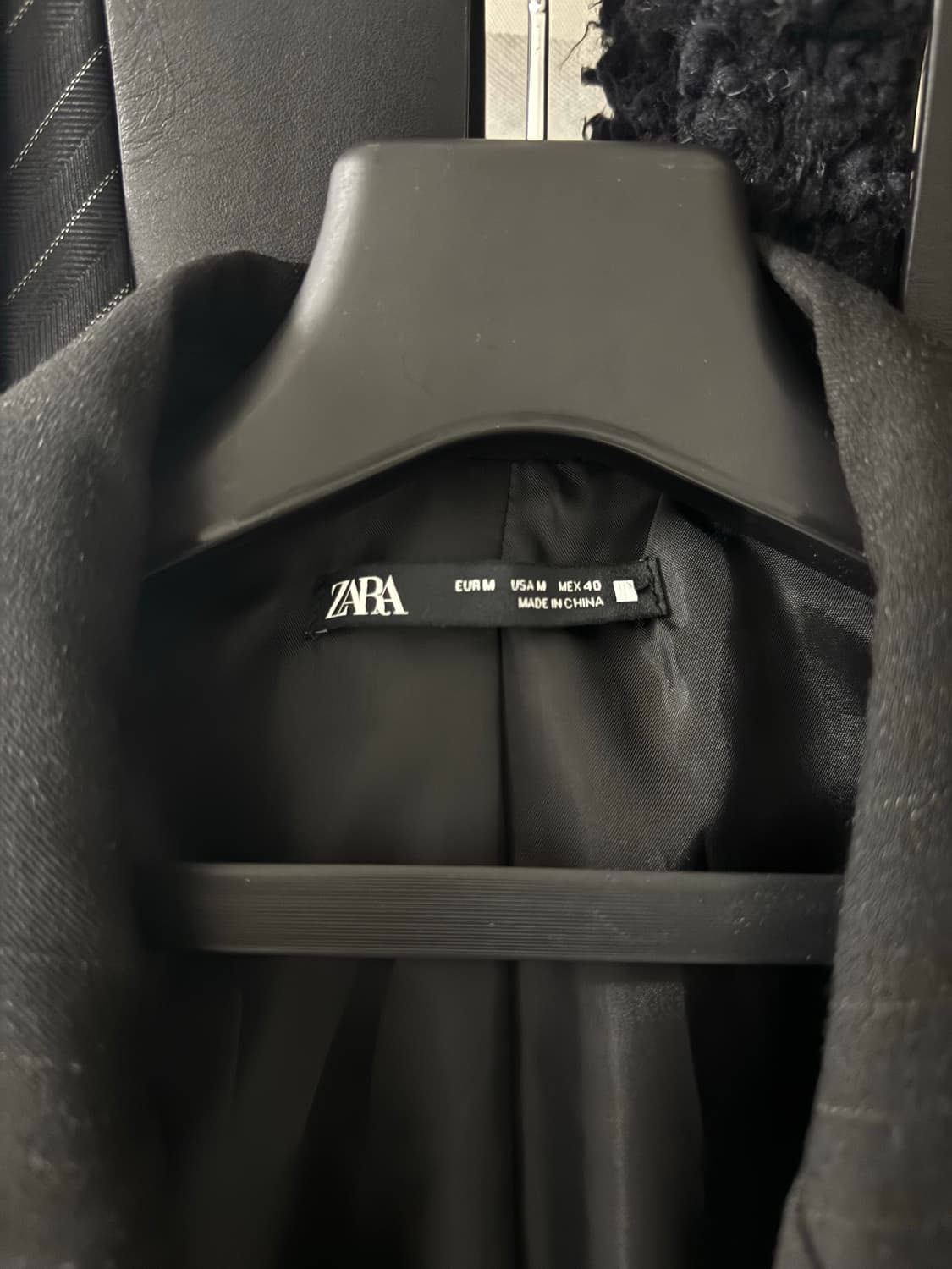 자라 핀 스트라이프 맥시 코트 상품이미지4