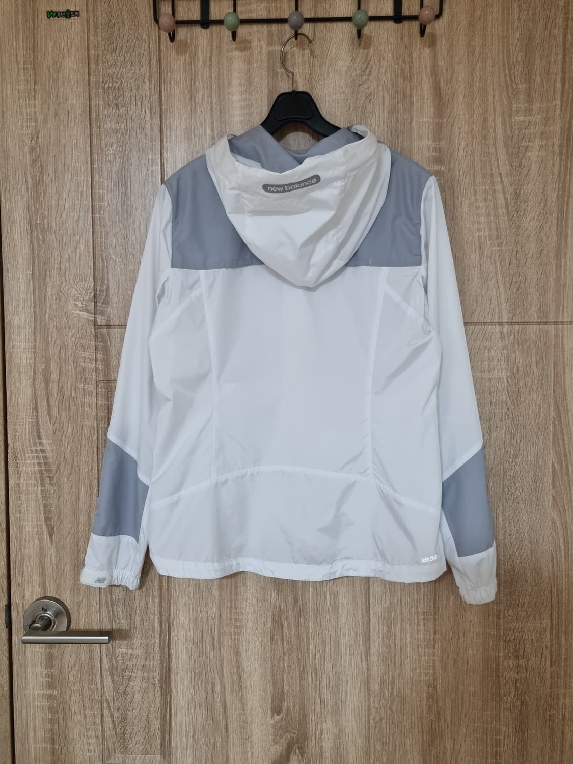 뉴발란스 바람막이 상품이미지6