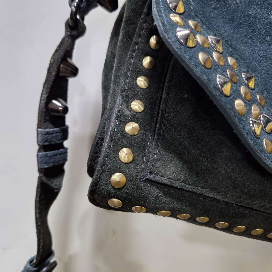 쟈딕앤볼테르 스웨이드 미니 숄더백 상품이미지3