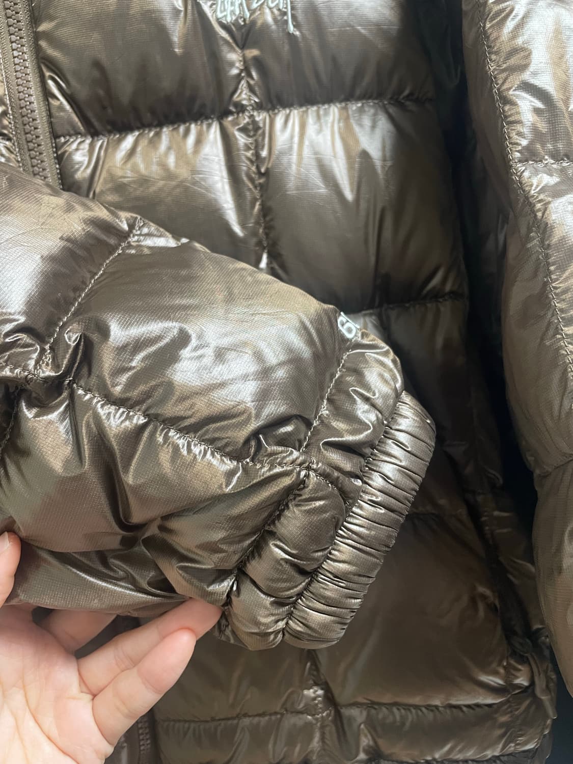 스투시 미드웨이트 패딩 xs 상품이미지3