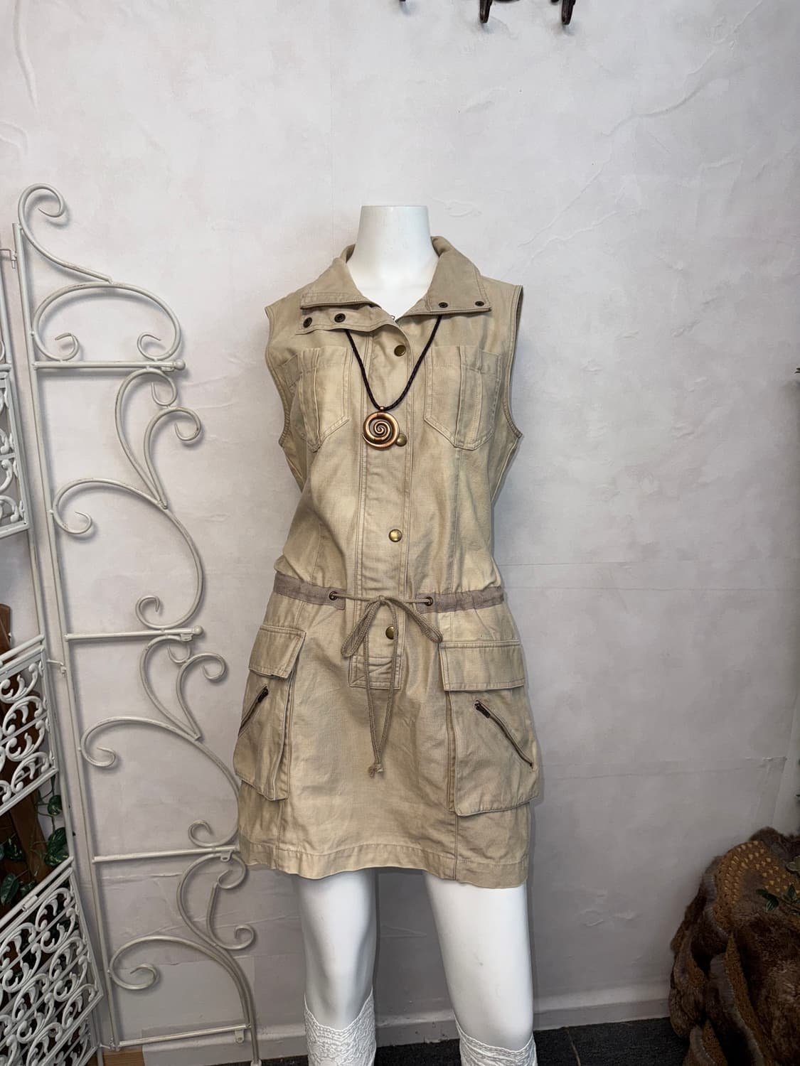 Beige button pocket detail zipper ops 상품이미지1