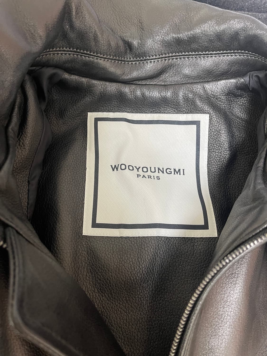 우영미 블랙 밴딩 가죽 재킷 24FW 50사이즈 상품이미지4