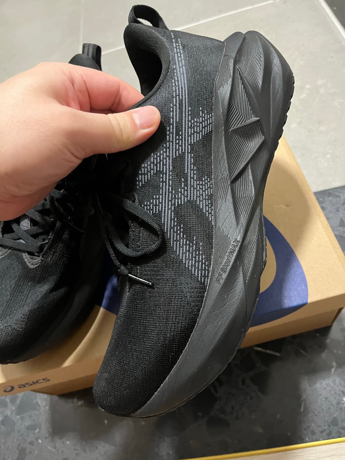 [270]아식스 노바블라스트 5 블랙 캐리어 그레이 상품이미지2