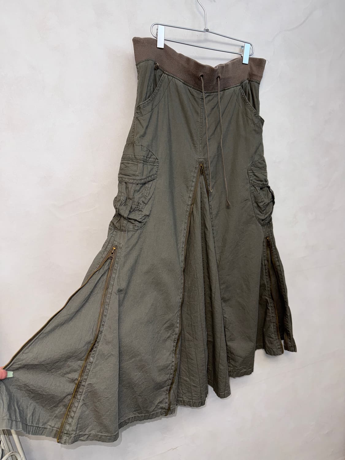 Khaki brown grunge zipper cargo maxi sk 상품이미지2