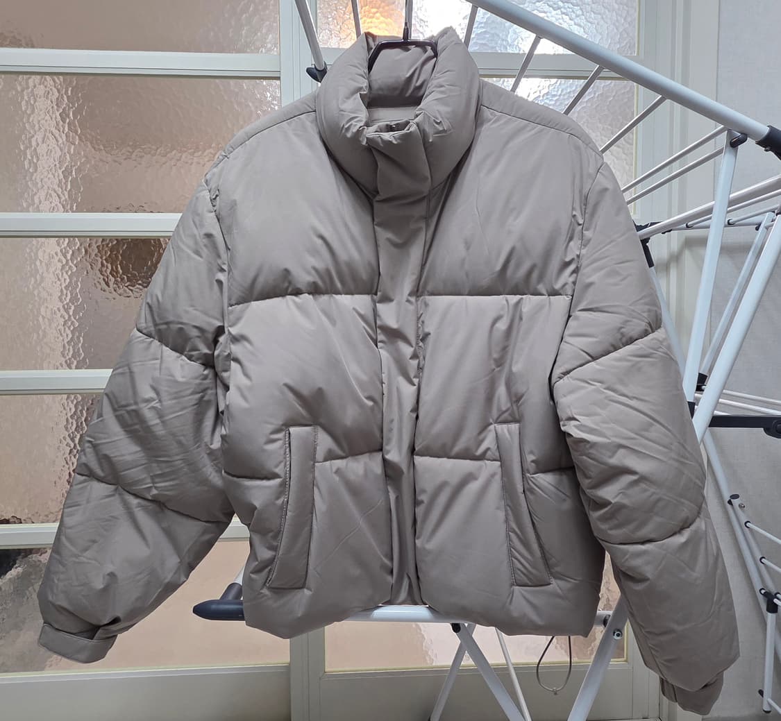 무탠다드 푸퍼 숏패딩 베이지 상품이미지1