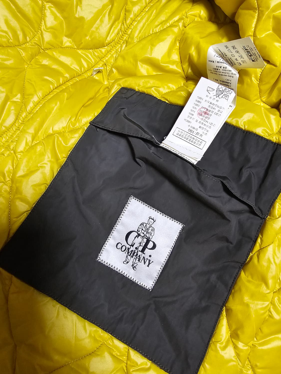 CP컴퍼니 JPT 라인의 트위드 코트. 정품 상품이미지9