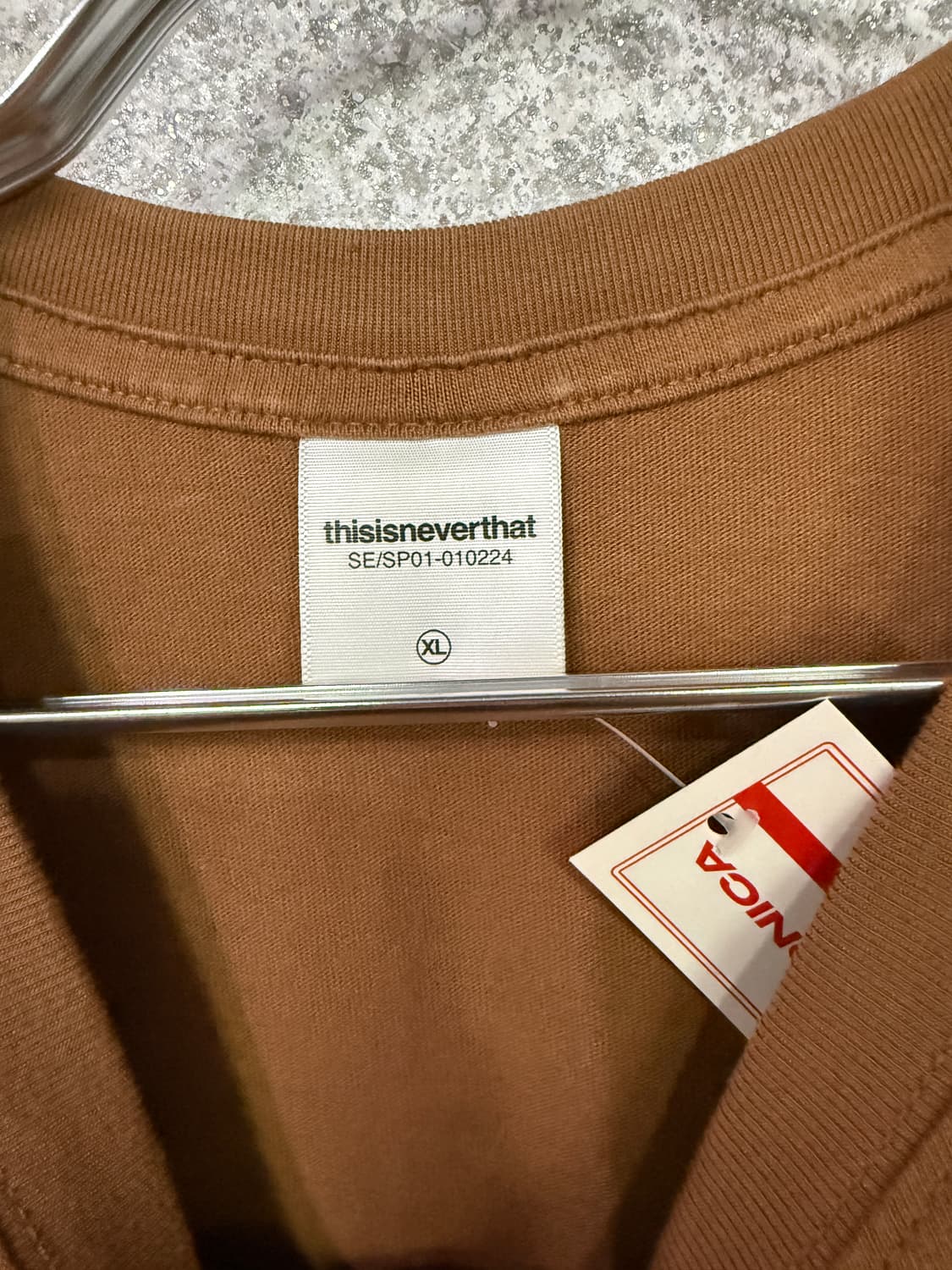 디스이즈네버댓 브라운 그래픽 프린팅 긴팔티 B4368 상품이미지5