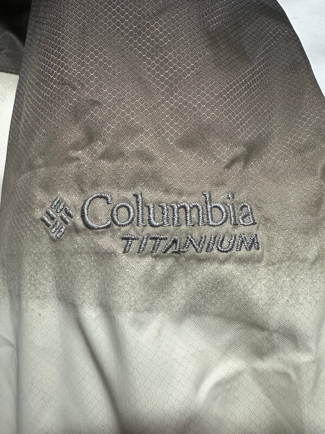 컬럼비아 그라데이션 멀티컬러 바람막이 상품이미지8