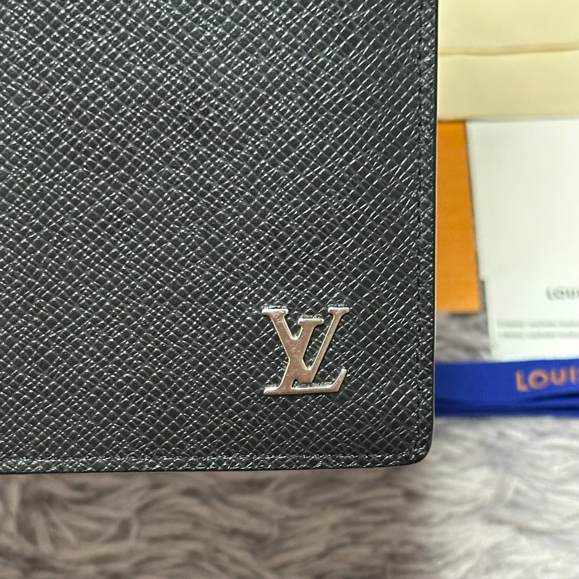 [풀구성] 루이비통 타이가 은장 브라짜 월릿 장지갑 블랙 상품이미지3