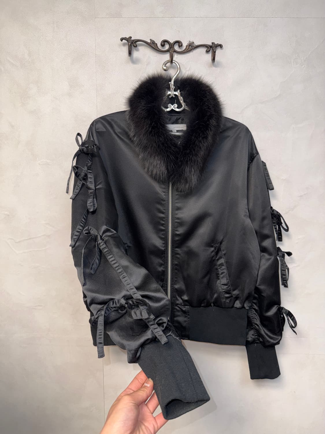 Black fur collar ribbon detail bomber 상품이미지2