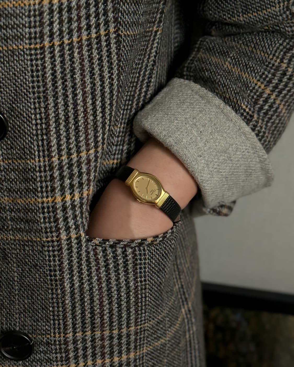 디올 오벌 라운드 시계 상품이미지6