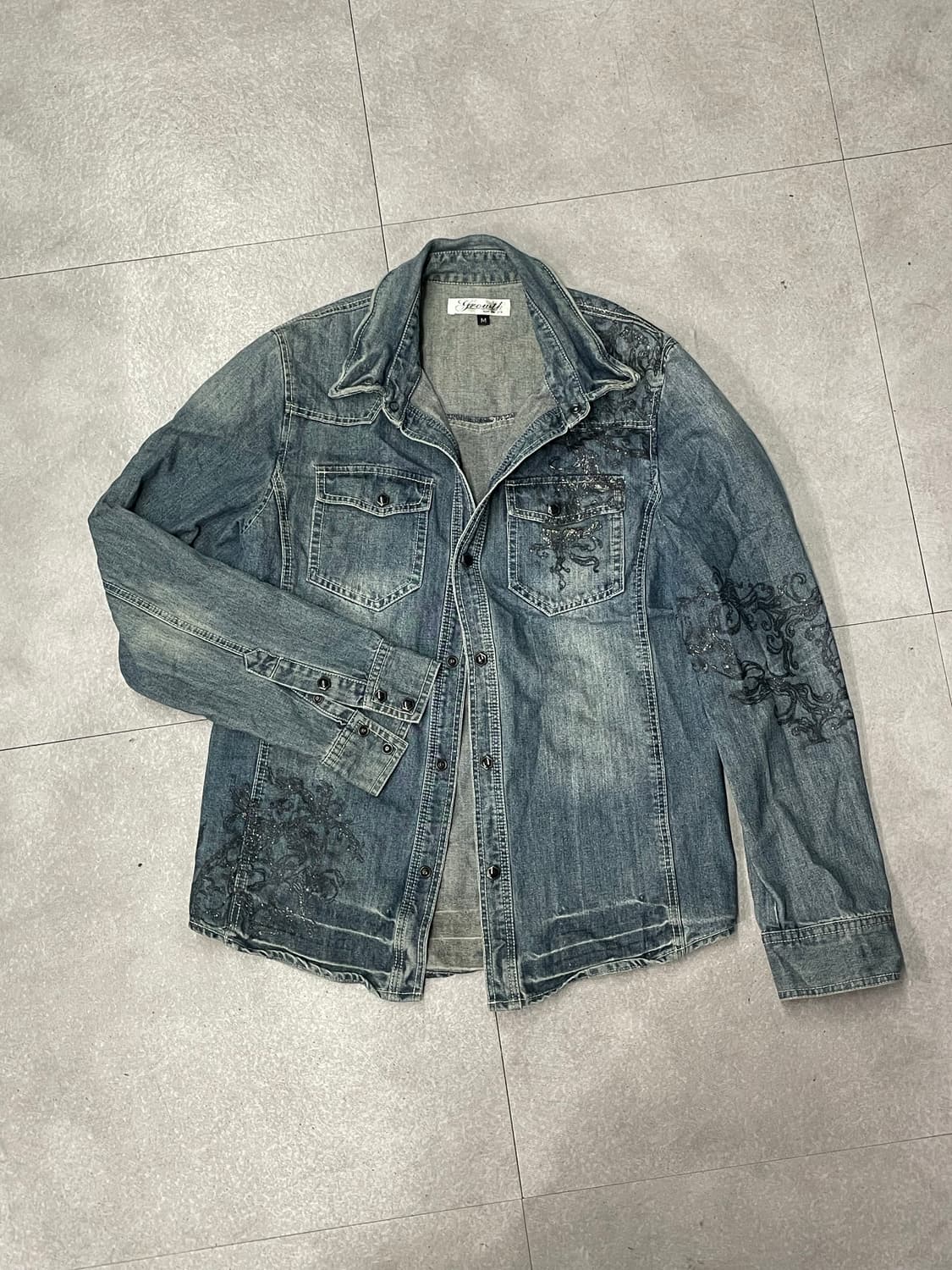 Growth by in the attic 인 더 애틱 오리엔탈 데님 셔츠 상품이미지1