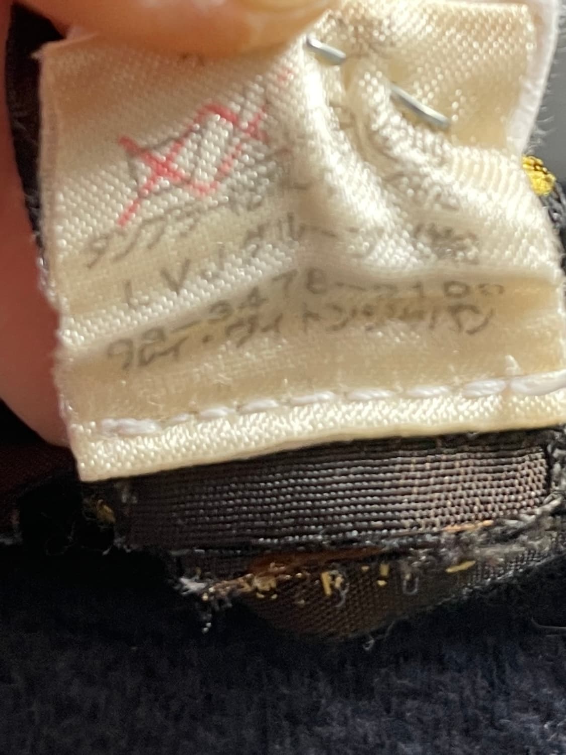 루이비통 버튼 울 헨리넥 롱슬리브 긴팔티 (on.739) 상품이미지8