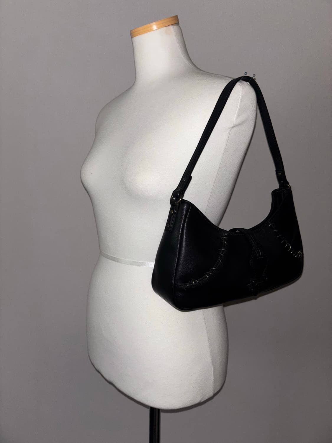 Guess vintage shoulder bag 상품이미지3