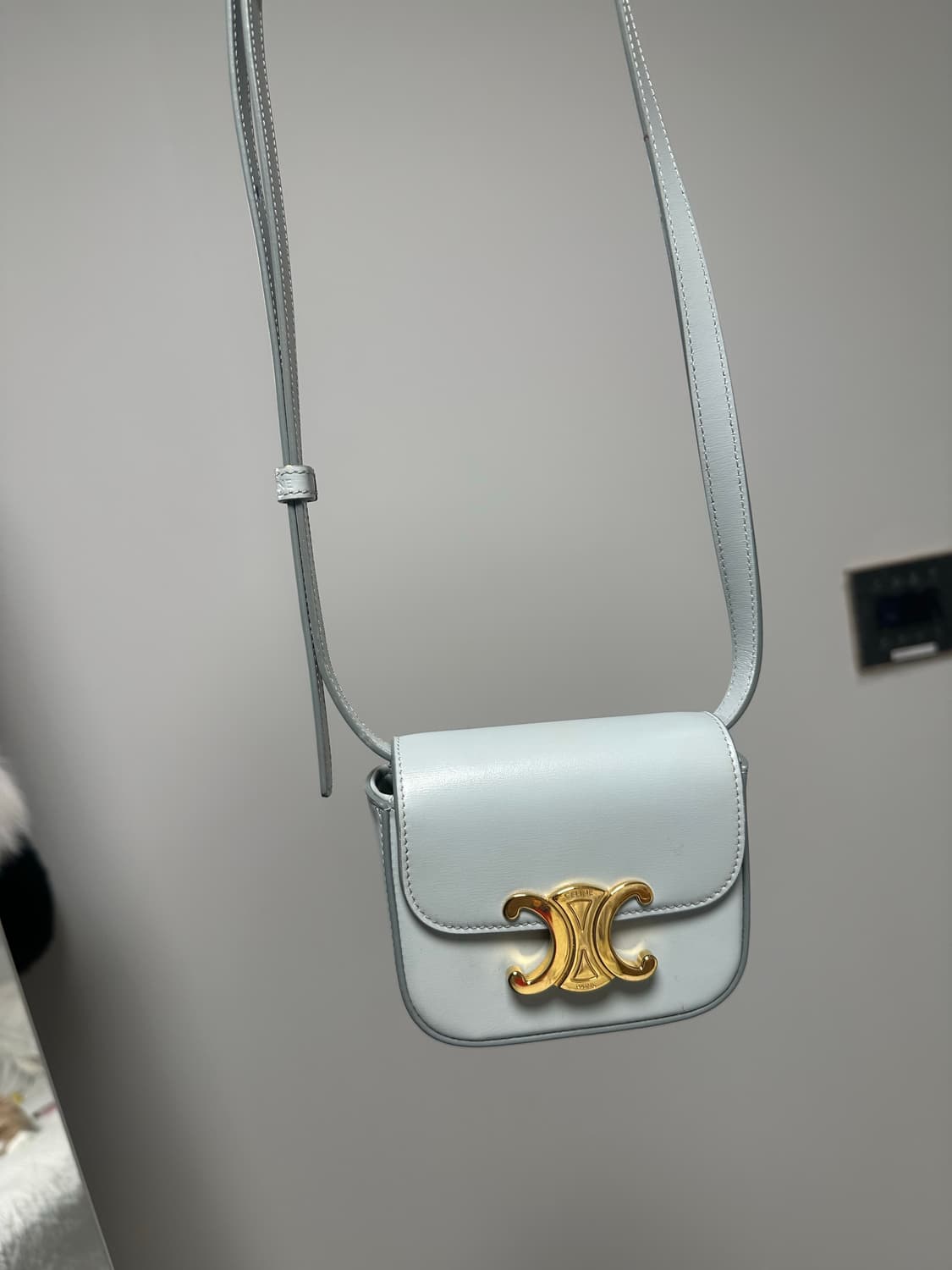 셀린느 트리옴페 미니 크로스백 상품이미지3