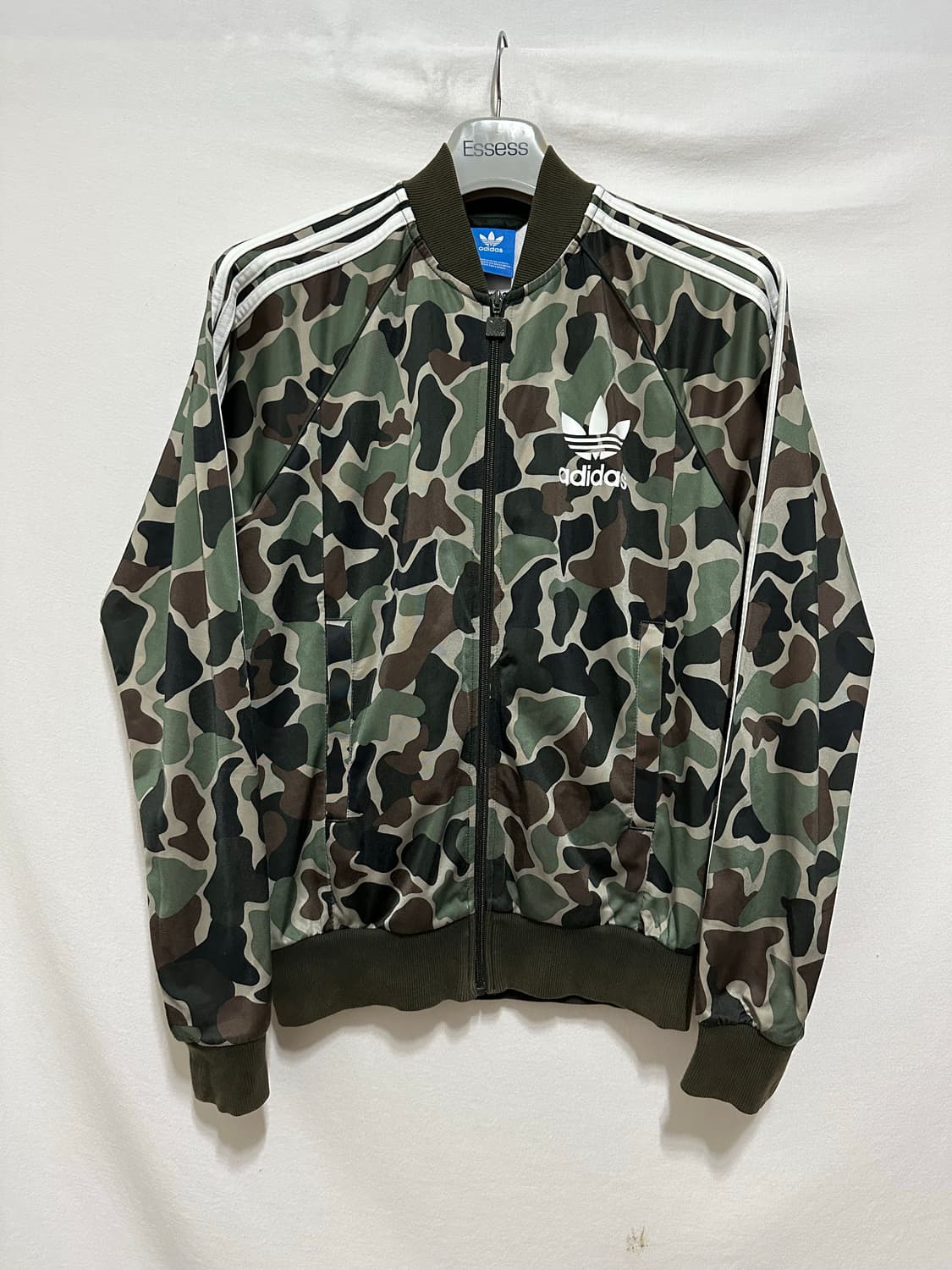 아디다스 카모 트랙탑 상품이미지1