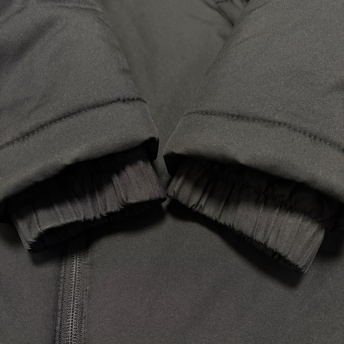 엄브로 X 맨시티 12-13 빅로고 투웨이 패딩 점퍼 상품이미지4