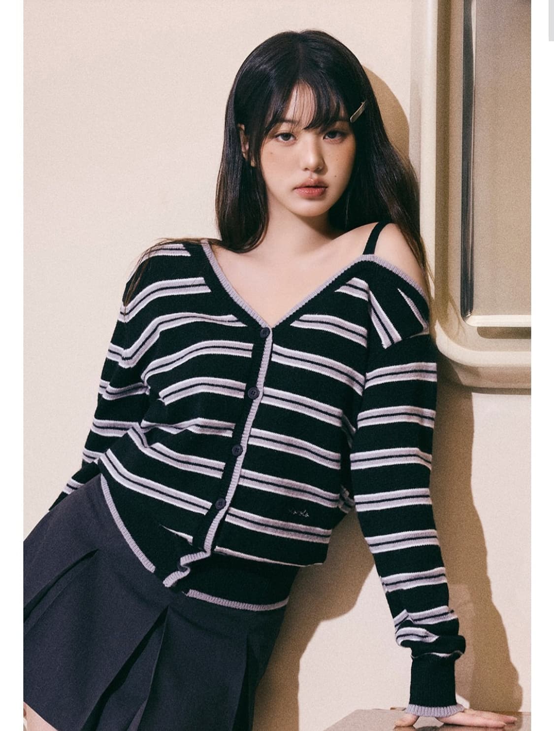 로라로라 원 오프숄더 스트라이프 울 가디건 상품이미지1