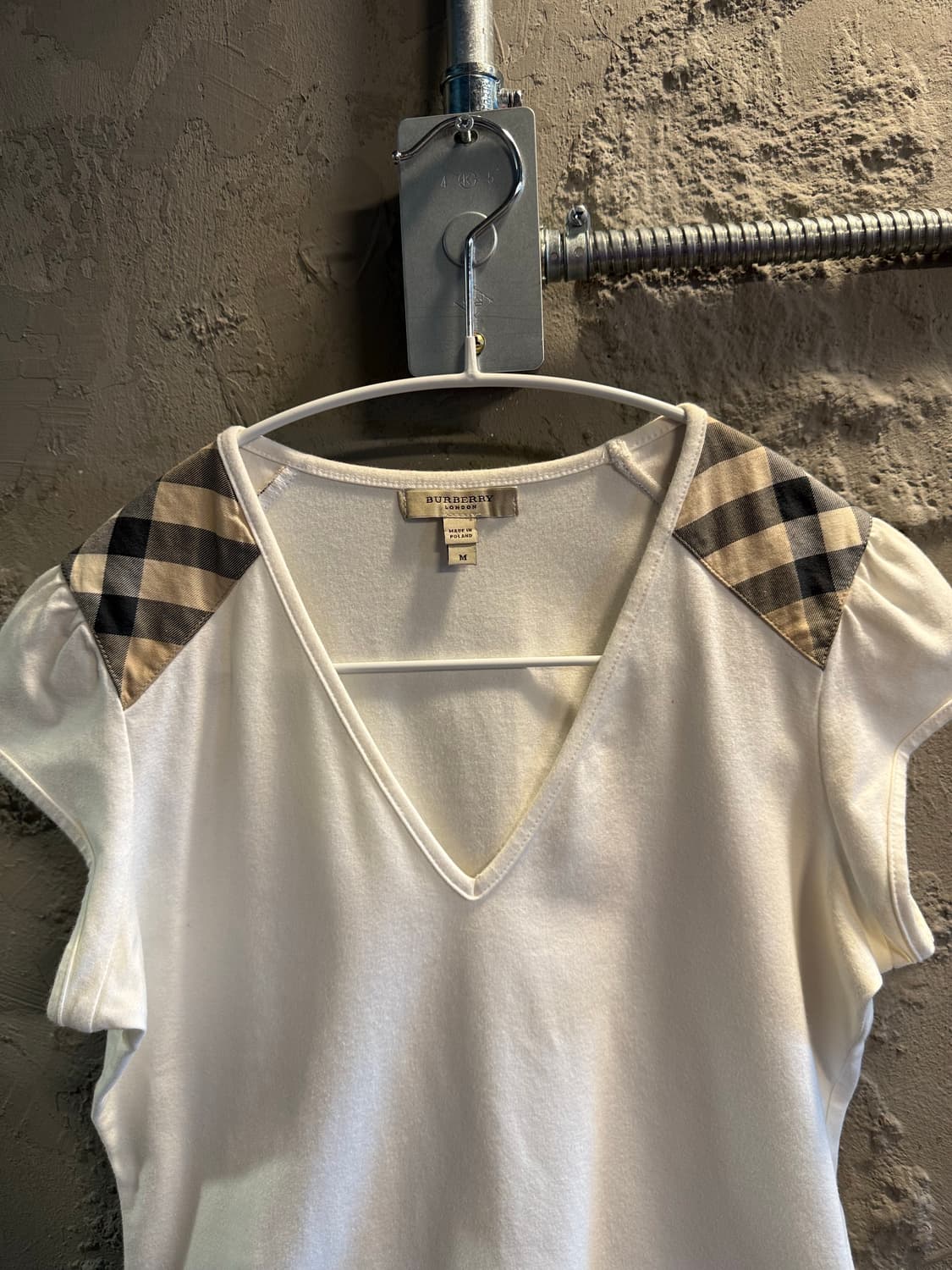 버버리 BURBERRY 체크 숄더 V넥 반팔 티셔츠 화이트 M 상품이미지1