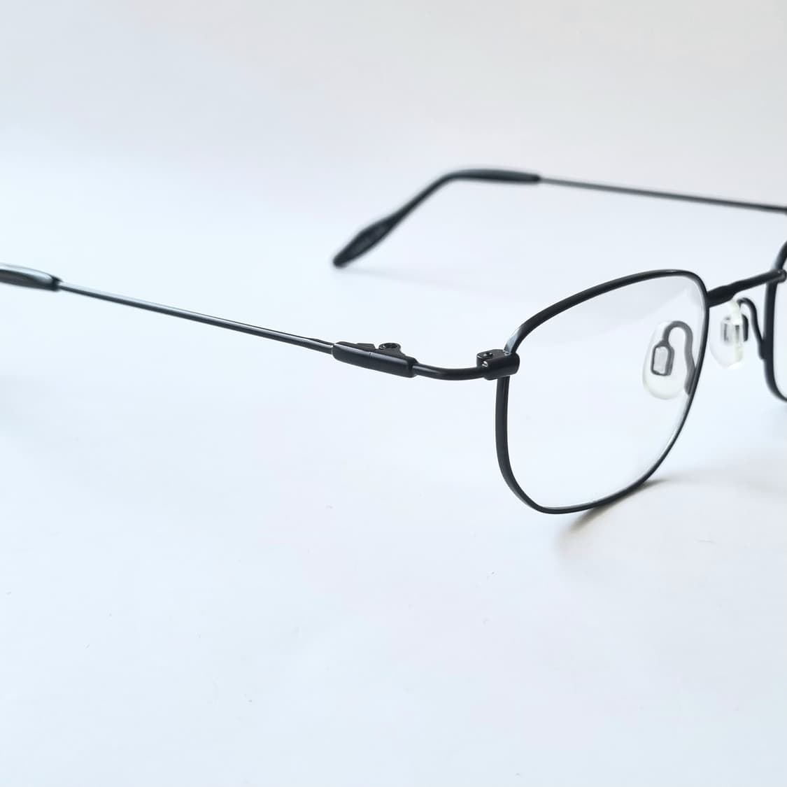 데드스탁 클래식의 정석 스퀘어메탈 안경테 554 상품이미지7