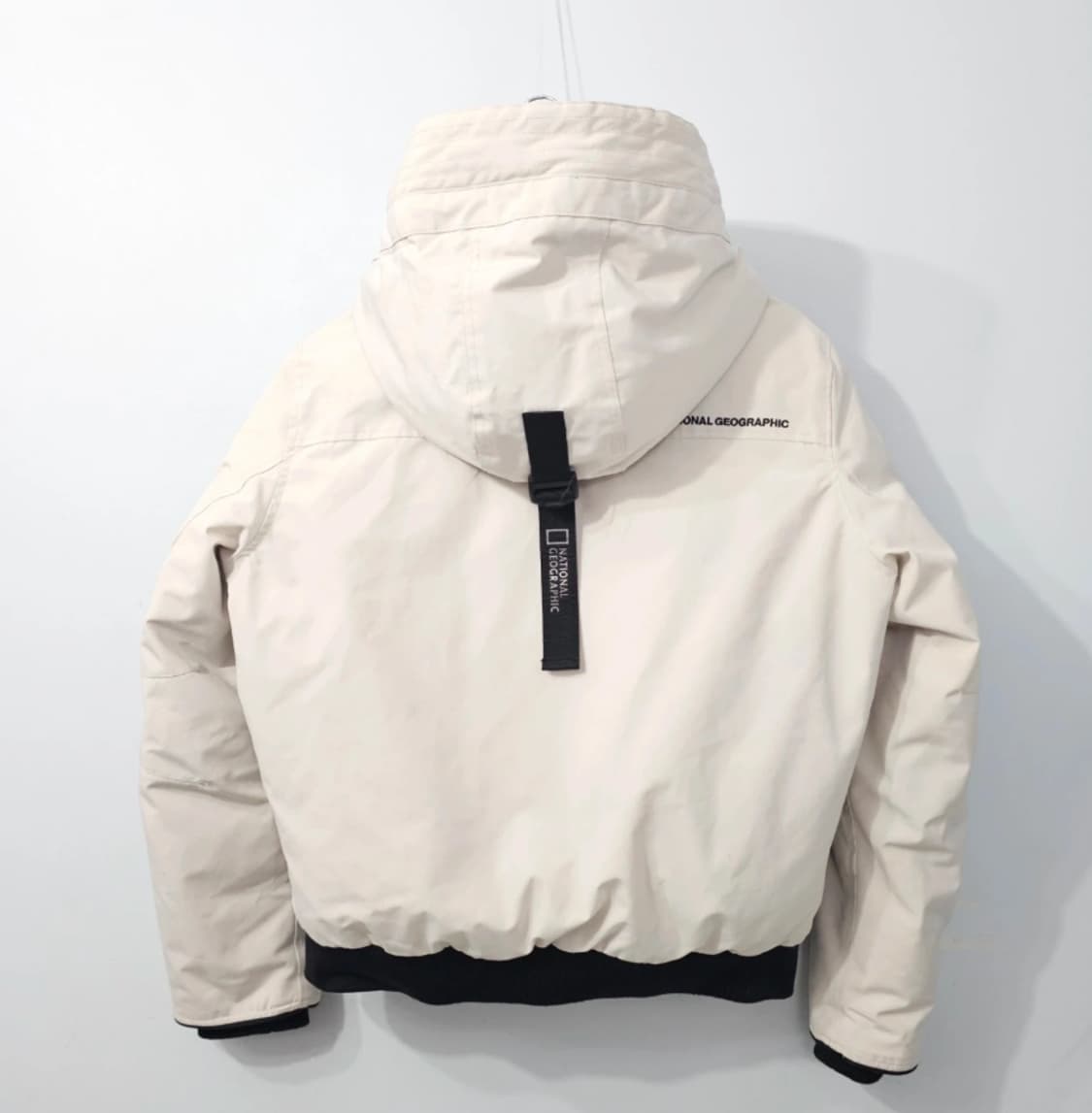 내셔널지오그래픽 여성 숏패딩 화이트 ~66 상품이미지2
