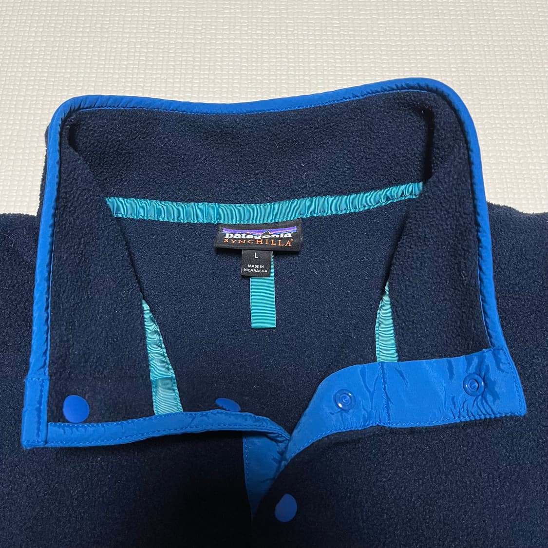 파타고니아 신칠라 네이비/레드 상품이미지3