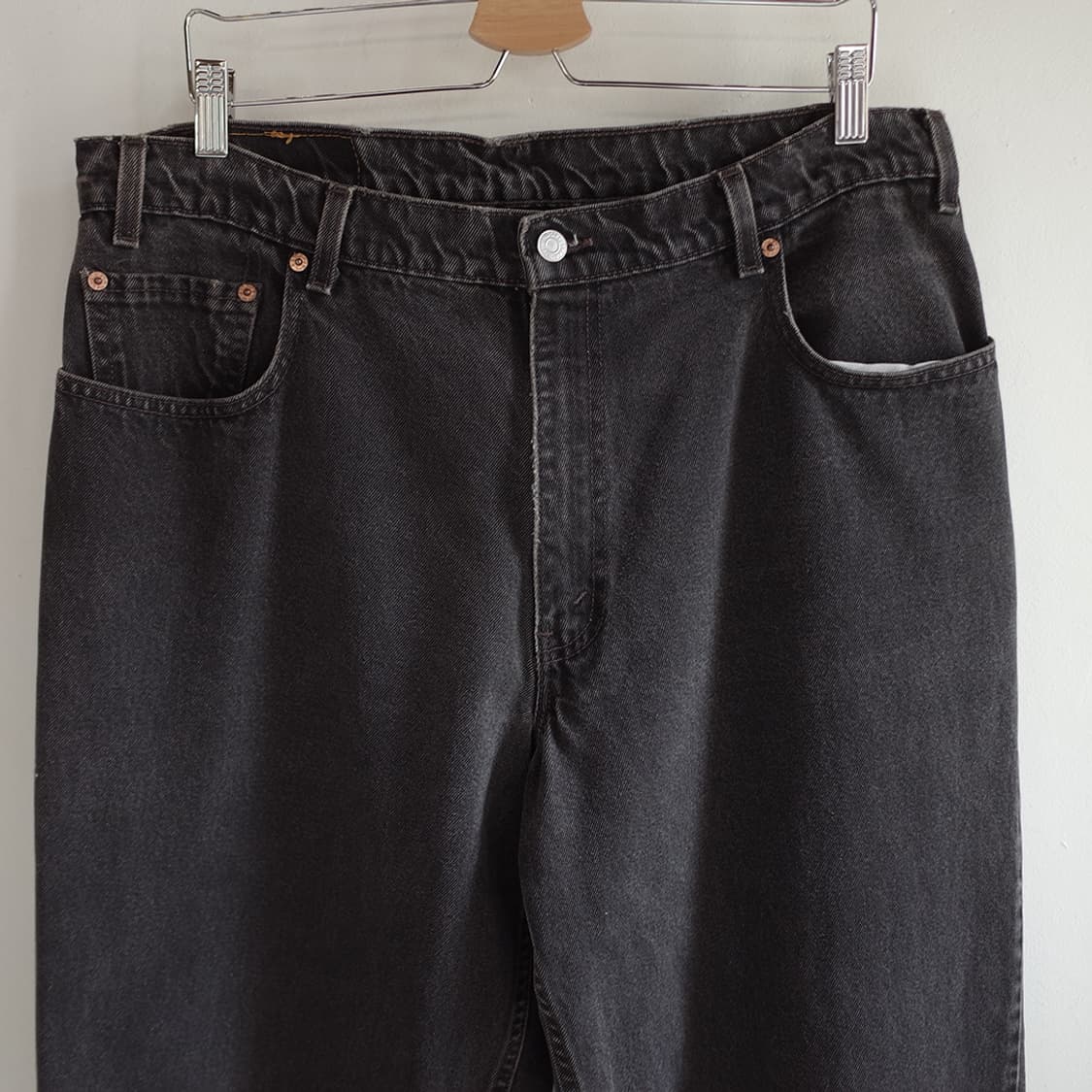 90's Levi's 570 Black Denim Pants 상품이미지2