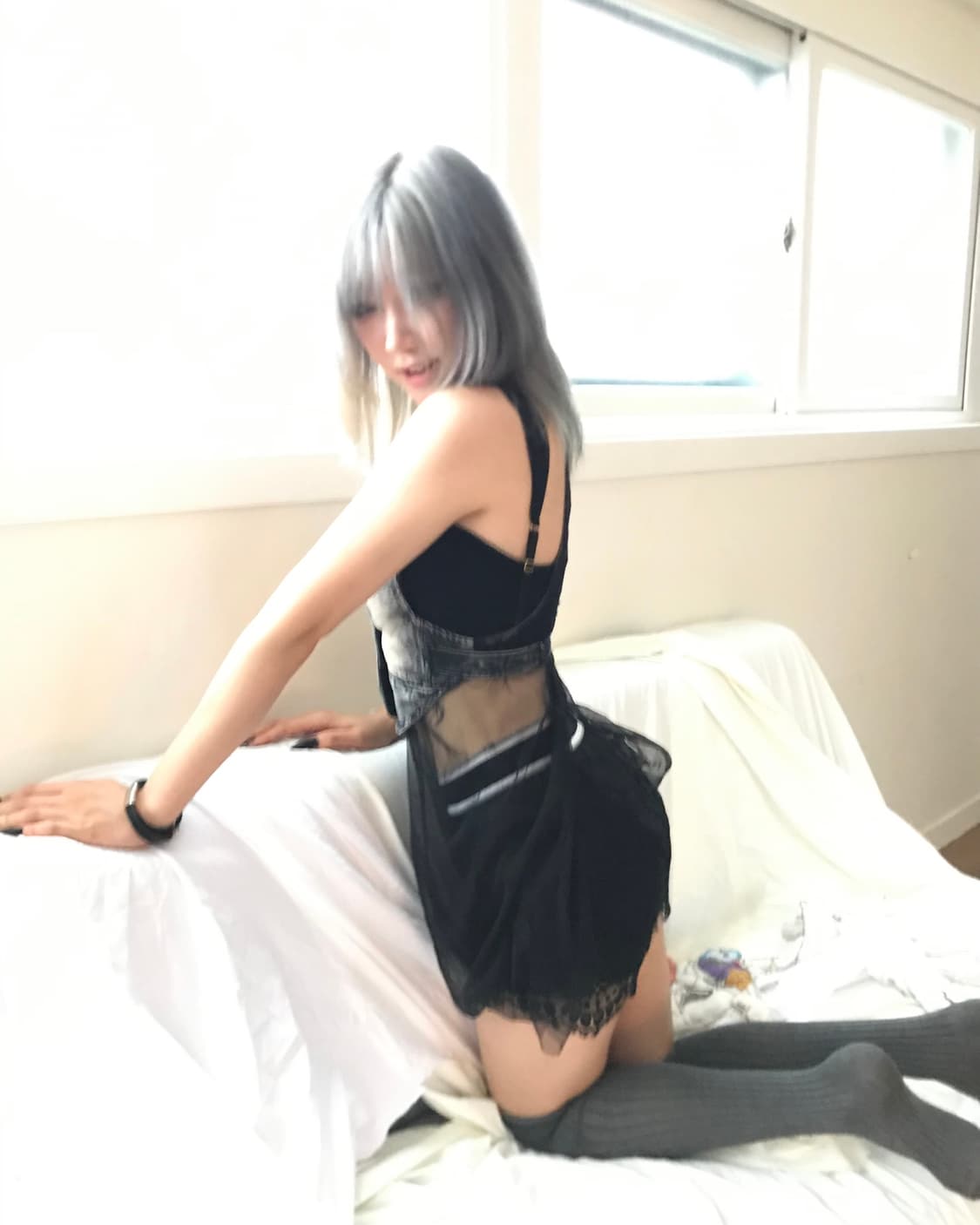 Black lace back point mini washing vest 상품이미지8