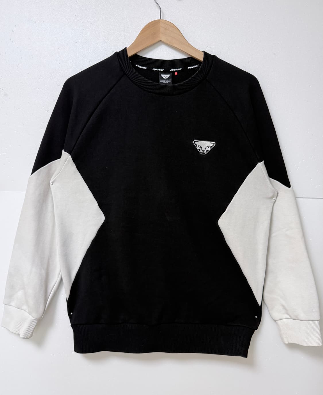 다이나핏 배색 맨투맨 블랙 95 데일리 상품이미지1