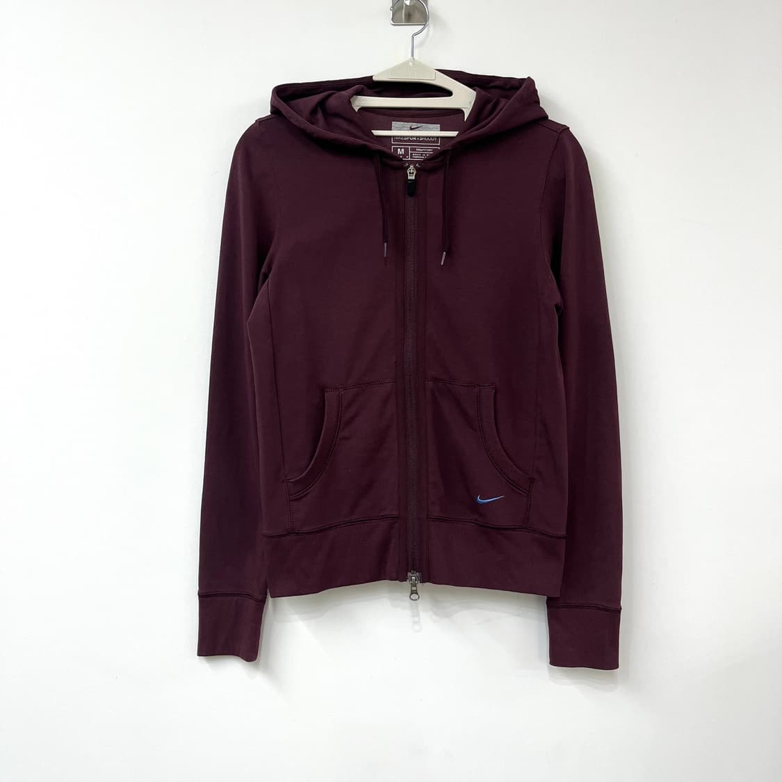 나이키 딱붙핏 하늘색 스우시 버건디 후드집업 상품이미지2