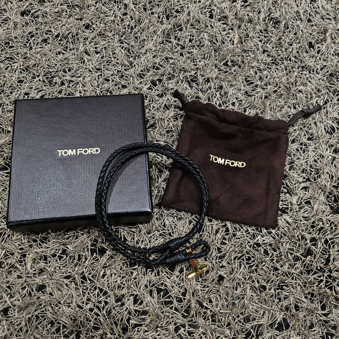 보테가베네타 레더 스트랩 T금장로고 브레이슬릿 상품이미지1