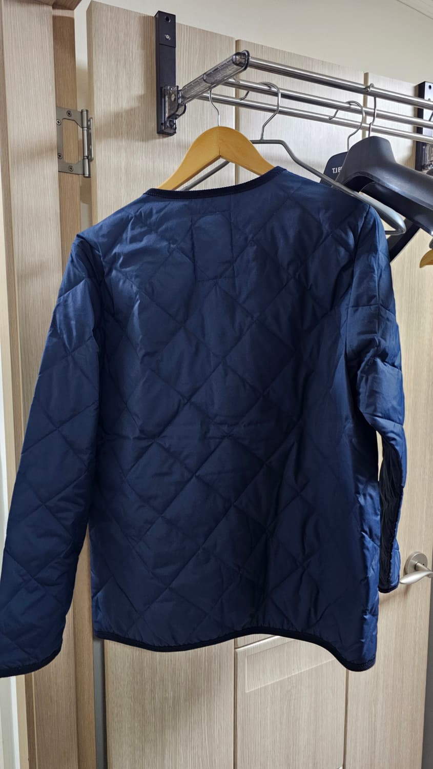 타이온 파이핑 크루넥 경량 패딩 자켓 네이비 L100 상품이미지6