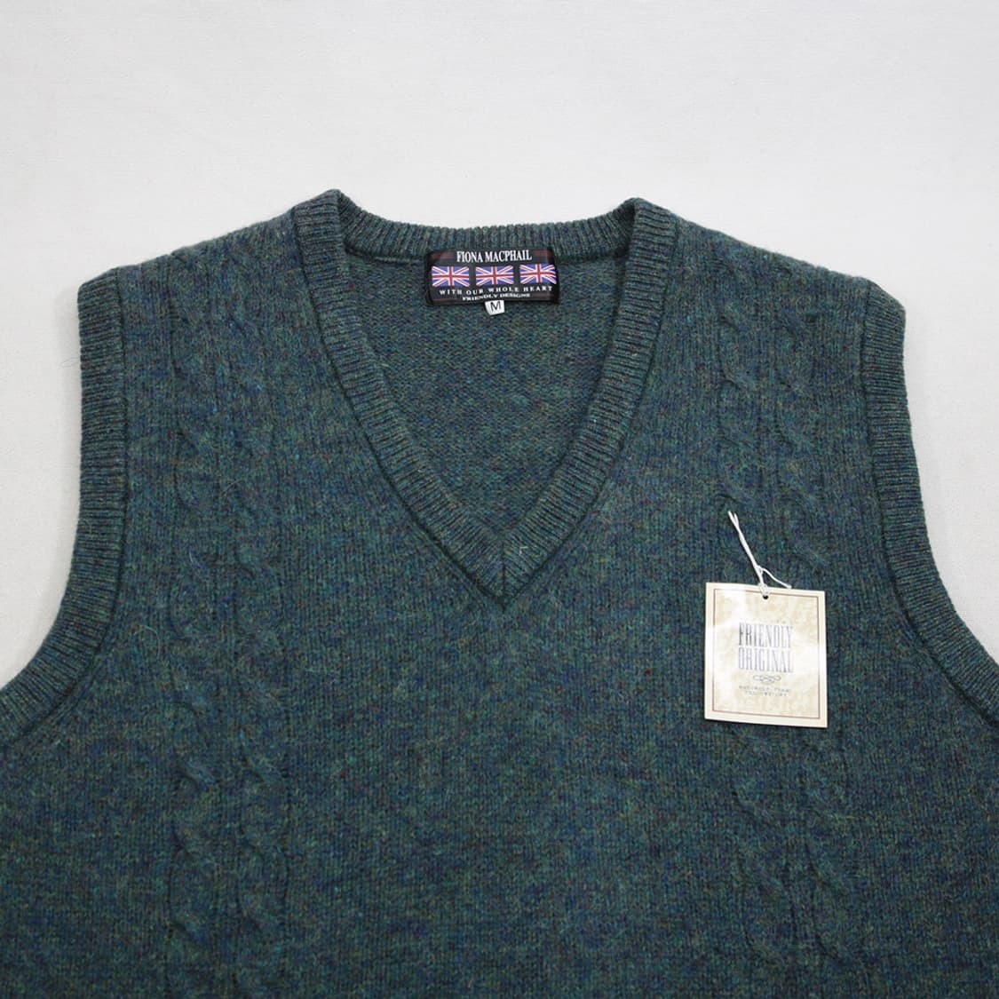 (착용컷) FIONA MACPHAIL 울 니트 베스트 (남성용 100) 상품이미지4