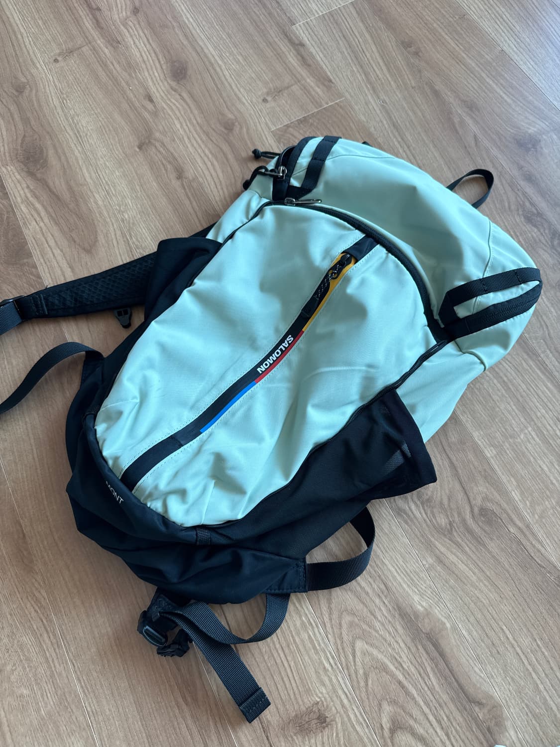 살로몬 백팩 15L 상품이미지1