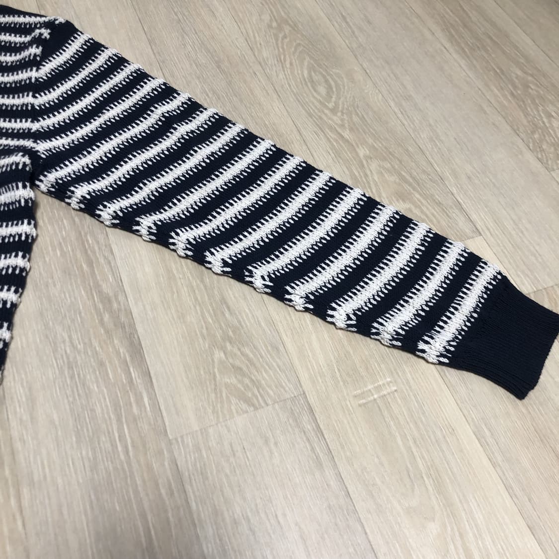 (L) 새상품 자라 ZARA SS 스트라이프 라운드 네이비 니트 상품이미지7