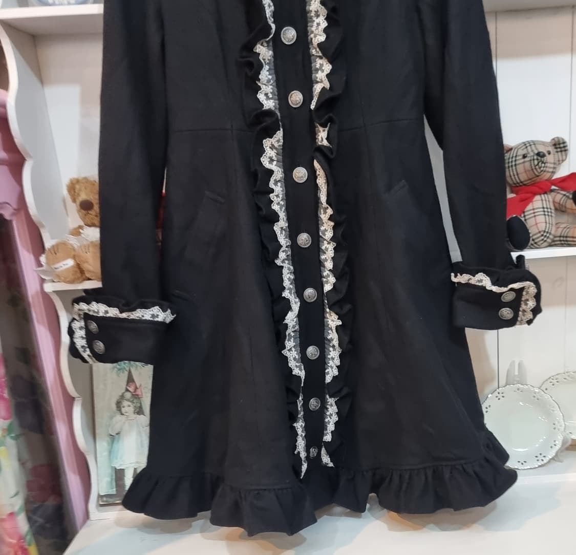 PUTUMAYO(푸투마요) 블랙 고딕 로맨틱 레이스 프릴 롱코트 상품이미지2