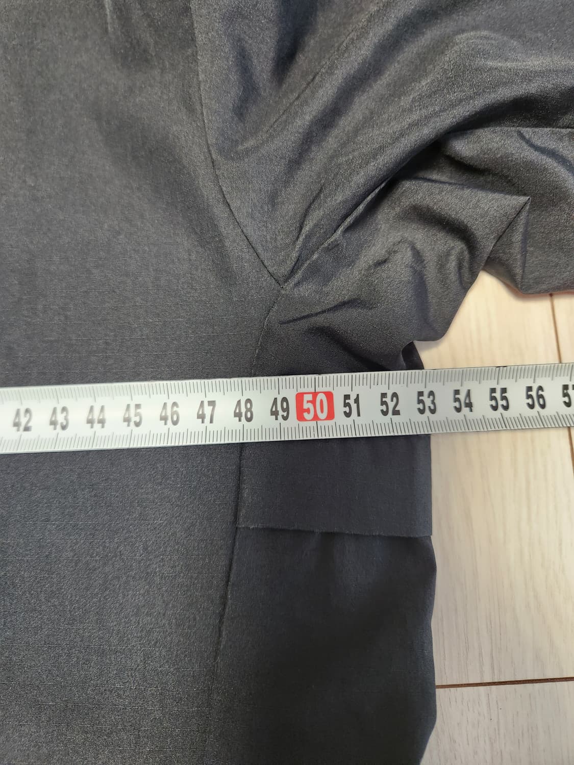 아디다스 우븐 바람막이 W.N.D. GF4015 윈드러너 사이즈95 m
 상품이미지2