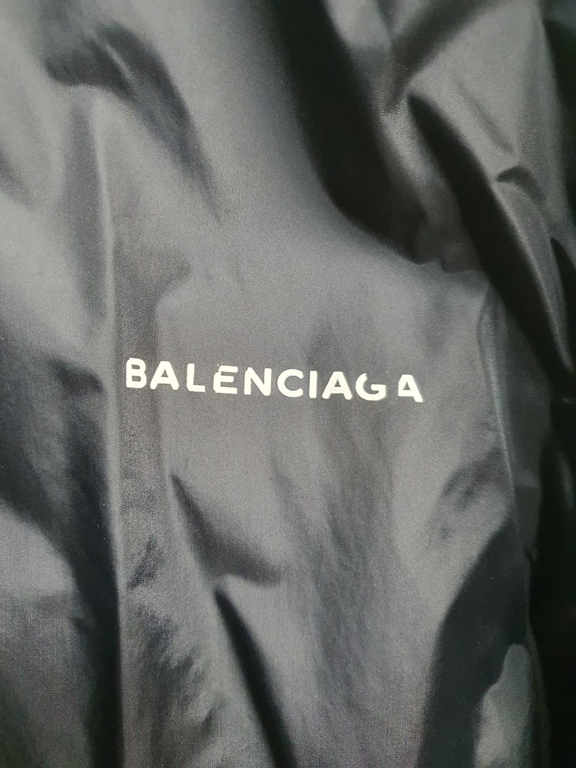 발렌시아가 바람막이 자켓 라지 상품이미지2