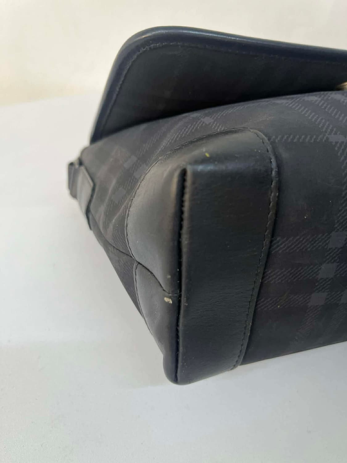 버버리 다크네이비 노바체크 크로스백 숄더백 상품이미지9