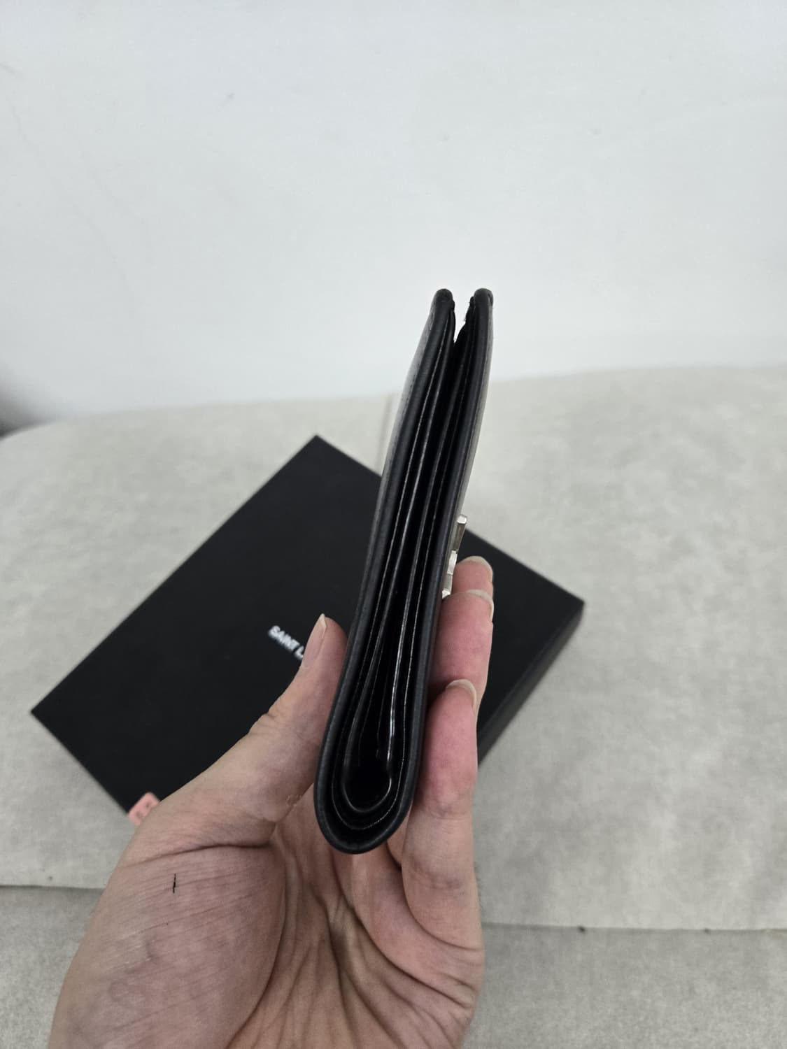 [보증서 A급]입생로랑 로고 반지갑 상품이미지3